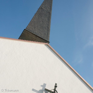 Fassade Friedenskirche Kreuz